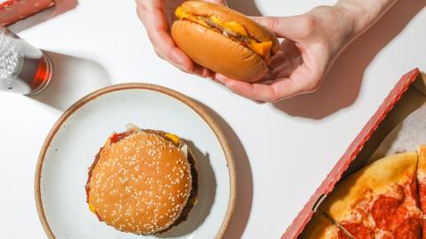 what-are-the-states-where-people-spend-the-most-and-least-on-fast-food?