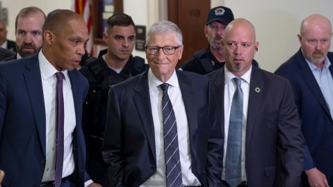 invoice-gates-admits-that-meeting-with-epstein-was-a-mistake-and-calls-for-justice-for-the-victims