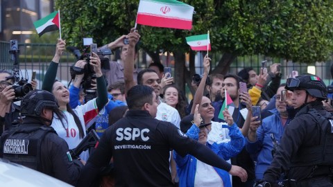 iran-criticizes-the-us-for-“humiliating”-treatment-at-the-world-cup-and-highlights-mexico’s-hospitality