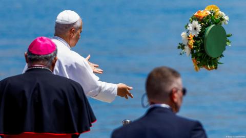 pope-leo-xiv-gives-historic-speech-on-migration-in-the-canary-islands,-spain