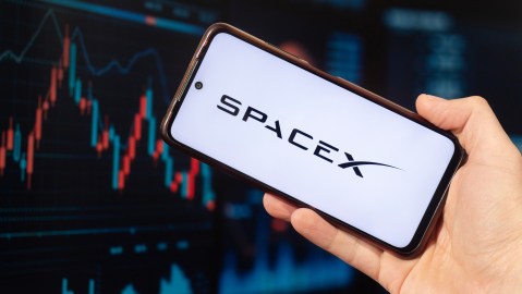 spacex-prepares-the-largest-ipo-in-history:-when-will-it-go-public