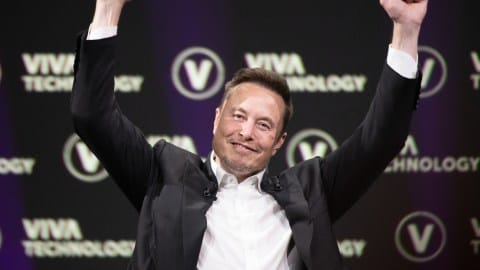 elon-musk-is-the-first-billionaire-in-the-world-with-the-ipo-of-spacex