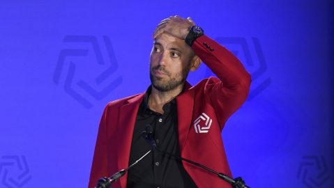 clint-dempsey-criticized-canada-coach-for-comments-about-american-players-and-the-national-anthem