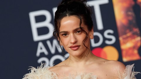 rosalia-thanks-her-fans-for-understanding-after-canceling-displays-in-miami-and-orlando