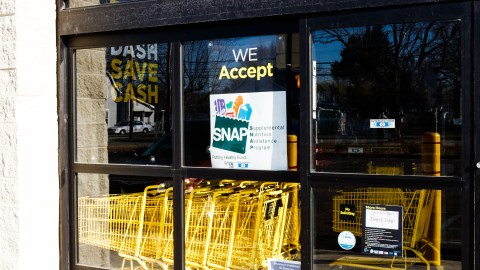 california-families-receive-$120-per-child:-sun-bucks-program-helps-buy-food-in-summer