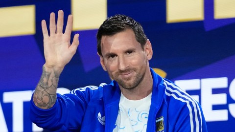 messi-recognizes-that-it-is-“crazy”-to-face-lamine-yamal,-whom-he-met-as-a-baby,-in-the-2026-world-cup-final